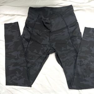 Lululemon Black Camo Leggings, Size 6